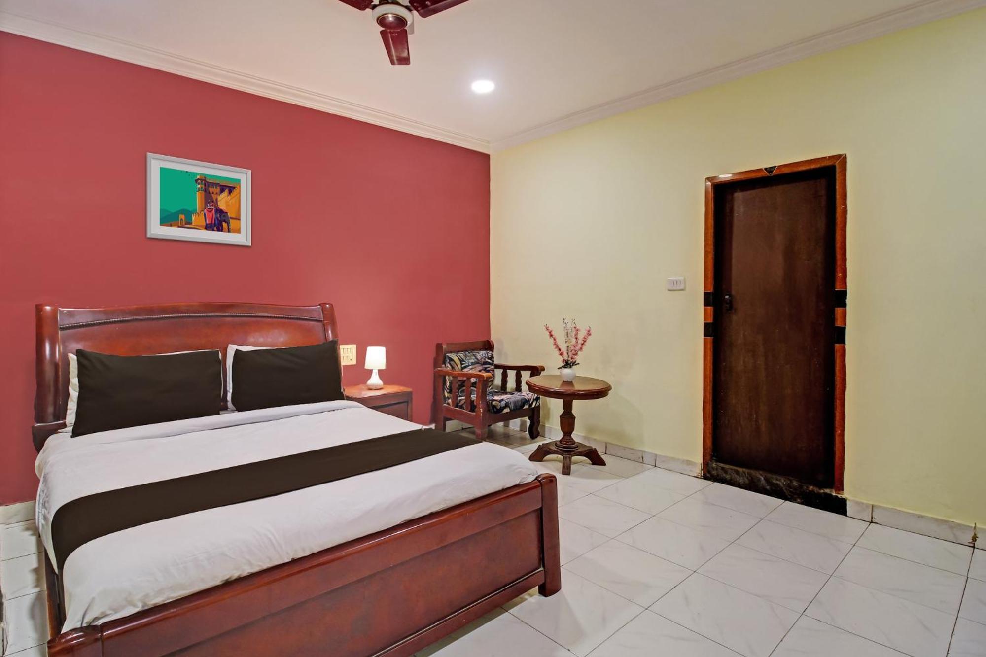 Hotel O Ruma Near Nampally Railway Station Hyderabad Esterno foto